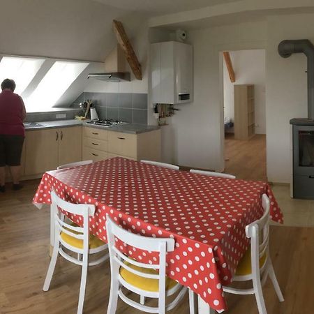 Apartments Simakova Vila トゥルノフ エクステリア 写真