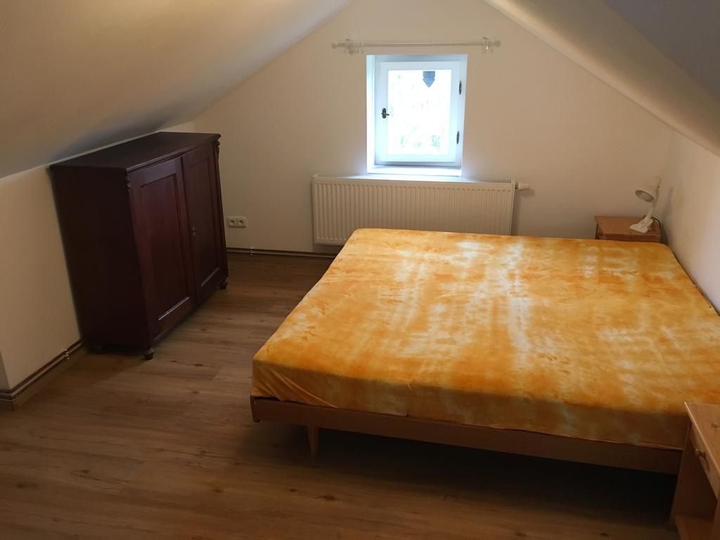 Apartments Simakova Vila トゥルノフ エクステリア 写真